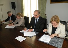 La firma del protocollo