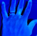 Box pedagogico (fluorescenza mani)